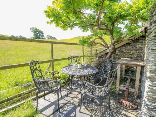 Bryniau Bychain Cottage