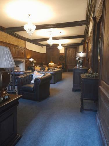 Hostal Stone Court House