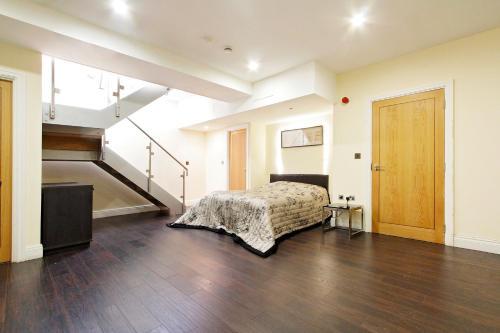 Apartments At Camden Square