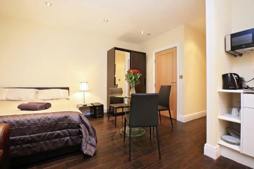 Apartments At Camden Square