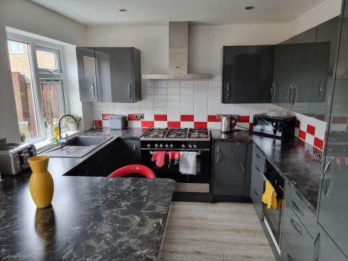 Spacious House In Central Manchester