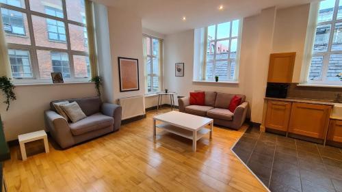 Apartamento Spacious, Bright And Airy City Centre Flat. Unique Converted Mill.