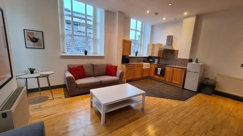 Apartamento Spacious, Bright And Airy City Centre Flat. Unique Converted Mill.
