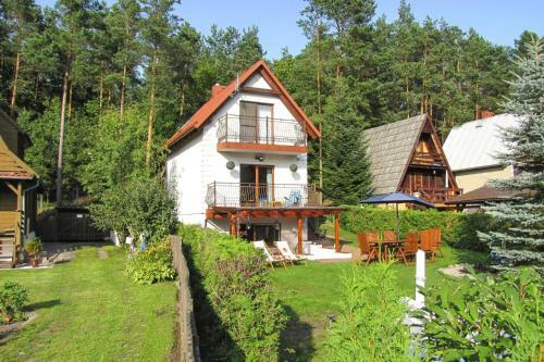 Holiday Home, Wrony