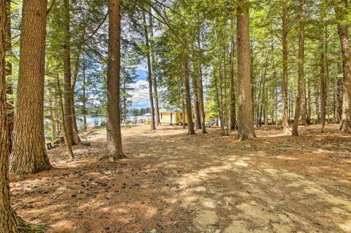 Lakefront Cottage Boat Dock, Patio And Kayaks!