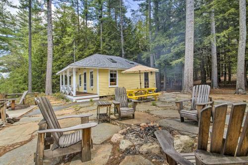 Lakefront Cottage Boat Dock, Patio And Kayaks!