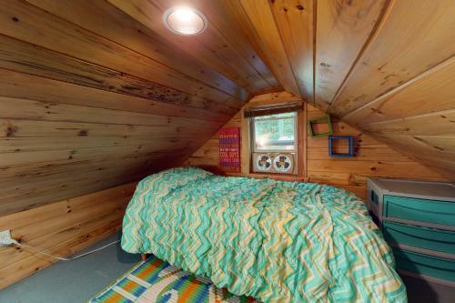 Cozy Sebago Basin Cabin