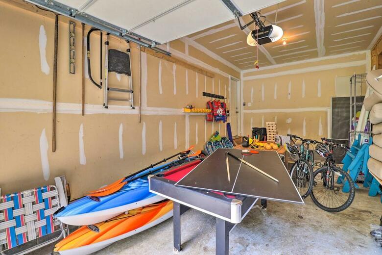 Beach House W/ Kayaks & Shared Boat Ramp Access