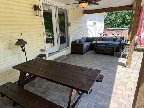 Country Escape Private Hot Tub Fire Pit