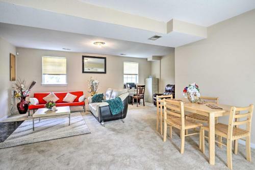 Charming Apartment About 13 Mi To National Mall!
