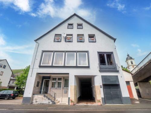 Spacious Holiday Home In Kinheim With Balcony