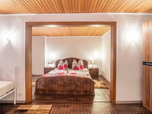 Spacious Holiday Home In Kinheim With Balcony