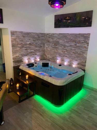 Apartamento Le Cosily Jacuzzi Et Sauna Privatif