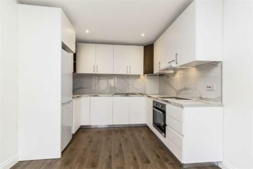Apartamento Cheerful 4-bedroom Villa With Private Garden
