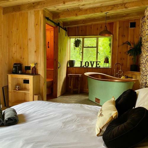 Bee Bole Cabin
