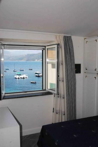 Hostal O Guarracino Rooms