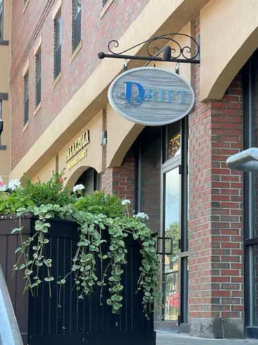 Hotel Drift Accomodations
