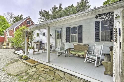 Historic Cape Cod Home With Fire Pit - Walk To Beach!
