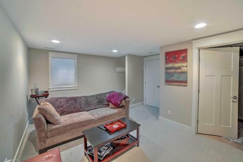 Benton Harbor Townhome With Golf Course View!