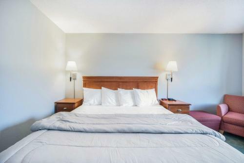 Snow Chasers Lodge - Room 15