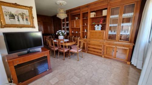 Charming 4-bed Beach House In Sanxenxo
