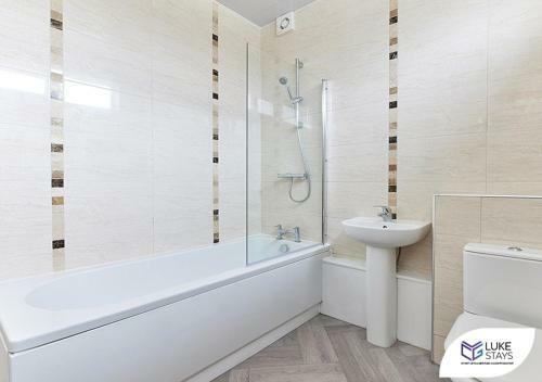 Apartamento ?beautiful 5 Bed House ?wifi ?garden ?nr Beach?