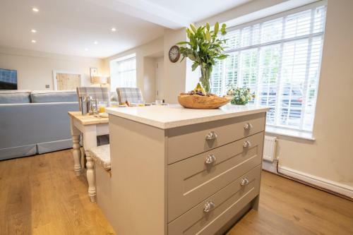 2 West End