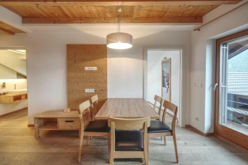 Hostal Exzelent Berna Mountain Residence