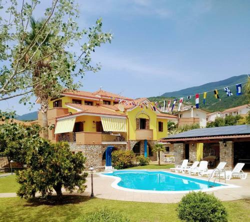 Elios Bed And Breakfast In Villa - Fuscaldo