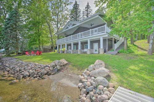 Coldwater Family Retreat Boat Dock And Grill!
