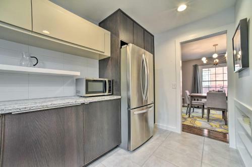 Chic Ferndale Apartment - Walk To Downtown!