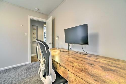 Chic Ferndale Apartment - Walk To Downtown!