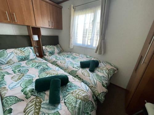 Tower View Pevensey Bay Holiday Park Beach