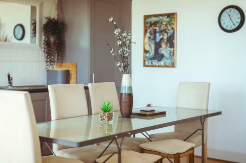Apartamento Beachfront Flat With Balcony & Stunning Sea Views