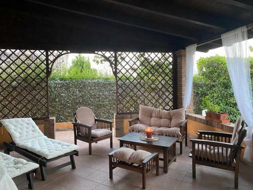 Villa Con Ampio Patio