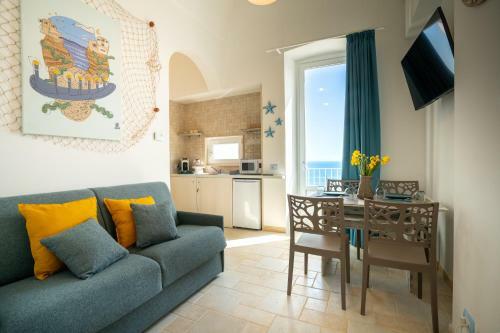 Hostal Donnamaria - Dimora Vista Mare