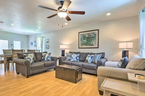 Downtown Waveland Home 2 Blocks To Beach!