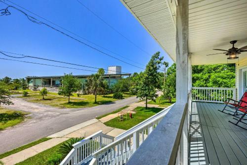 Downtown Waveland Home 2 Blocks To Beach!