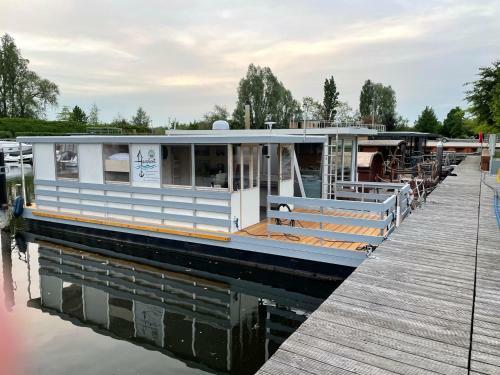 Hausboot-urlaub24