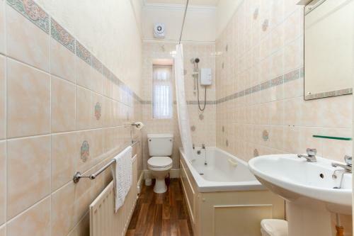 Heyhouses Holiday Residences - Ansdell Apartment