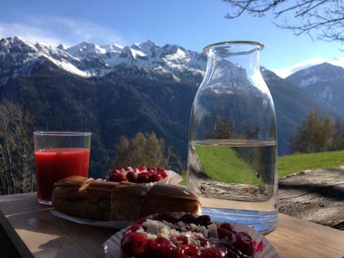 Unique Two-bedroom Chalet, 180� Degrees View