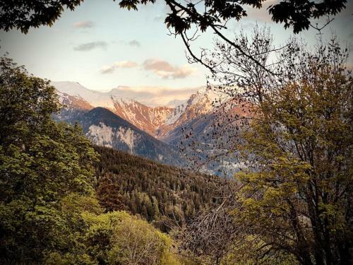Unique Two-bedroom Chalet, 180� Degrees View