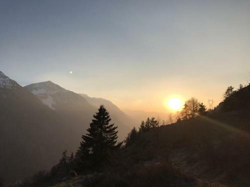 Unique Two-bedroom Chalet, 180� Degrees View