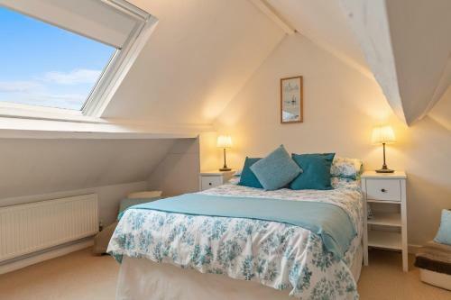 A Stone's Throw - Sea Views, Yards From Beach