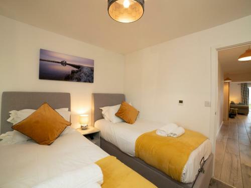 Pass The Keys Breathtaking Views Open Plan Luxury Apartment