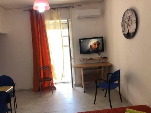 Hostal Monolocale Full Optional- C I R C E - Ragusa Centro Corso Italia