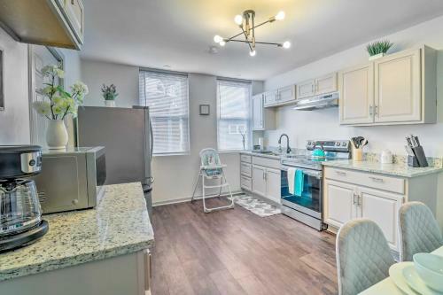 Chic St Louis Home Near Downtown Attractions!