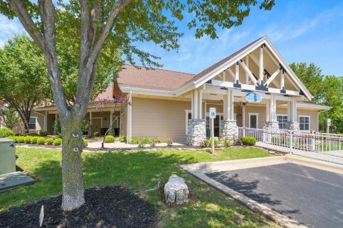 Cozy Creek Cottage