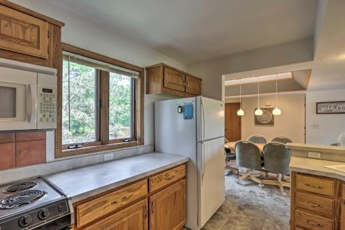 Apartamento Lakefront Osage Beach Condo With Shared Pool!