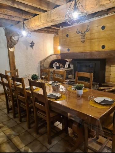Maison Familiale Chaleureuse Avec Chemin�e